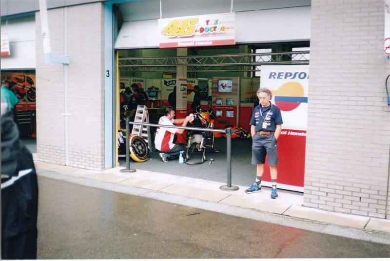 3A - PitBox van Rossi_jpg.jpg
