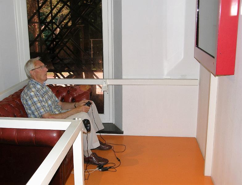 D033.JPG