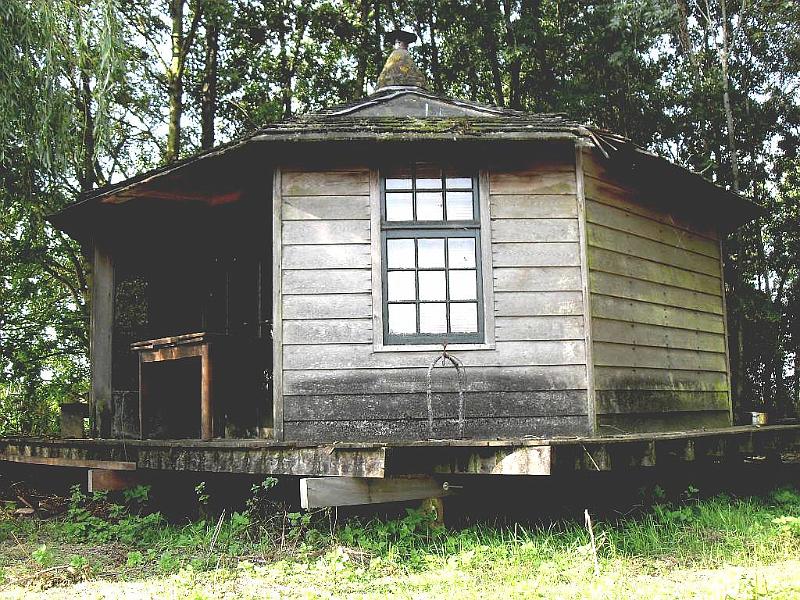C008.jpg